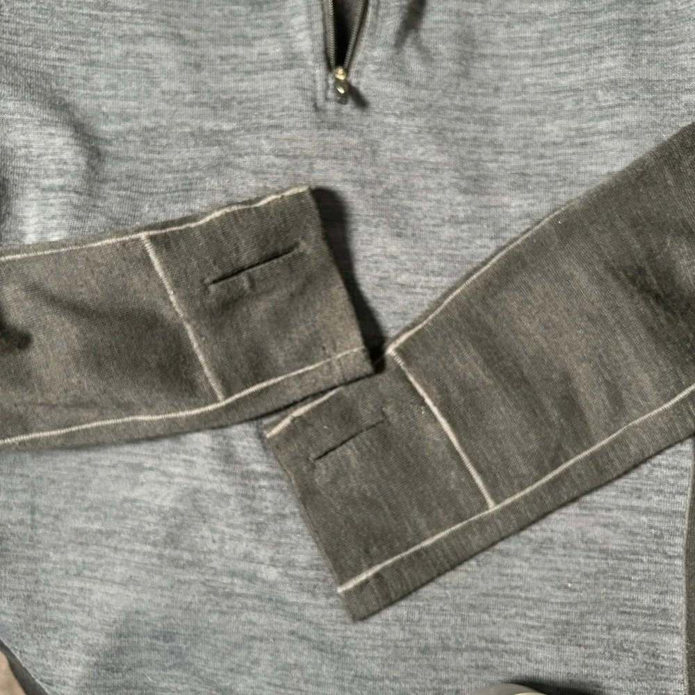 Kuhl Revel 1/4 Zip Pullover Mens Medium Black Gray Colorblock Thumbhole sweater